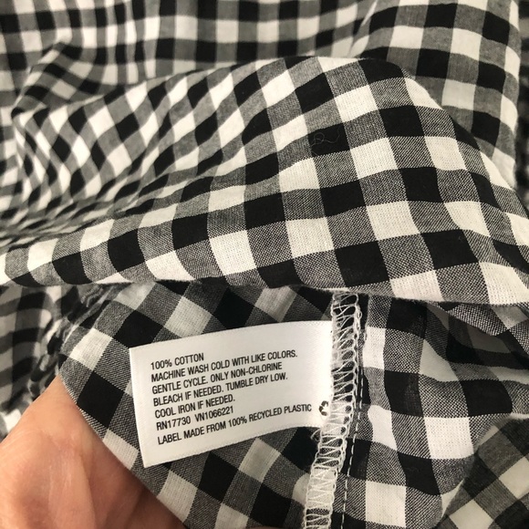 ✨SALE ✨Gingham Bell Sleeve Crop Top - Picture 4 of 4